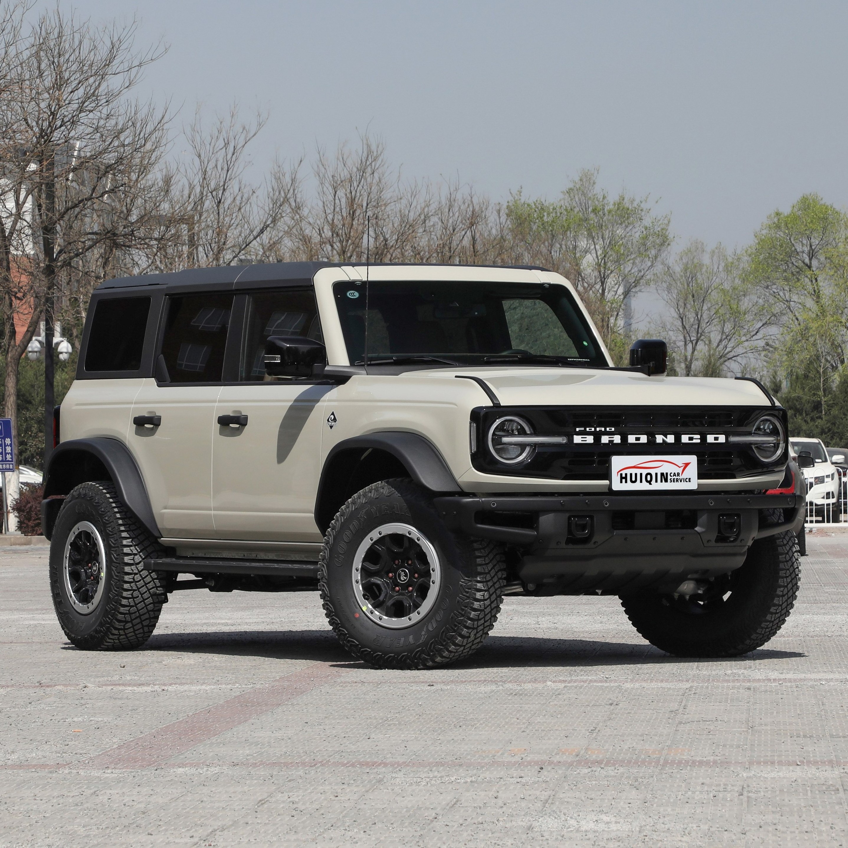 Ford Bronco gasoline 4-door 5-seater SUV 2.3T 275 horsepower high-performance four-wheel drive off-road vehicle best-selling