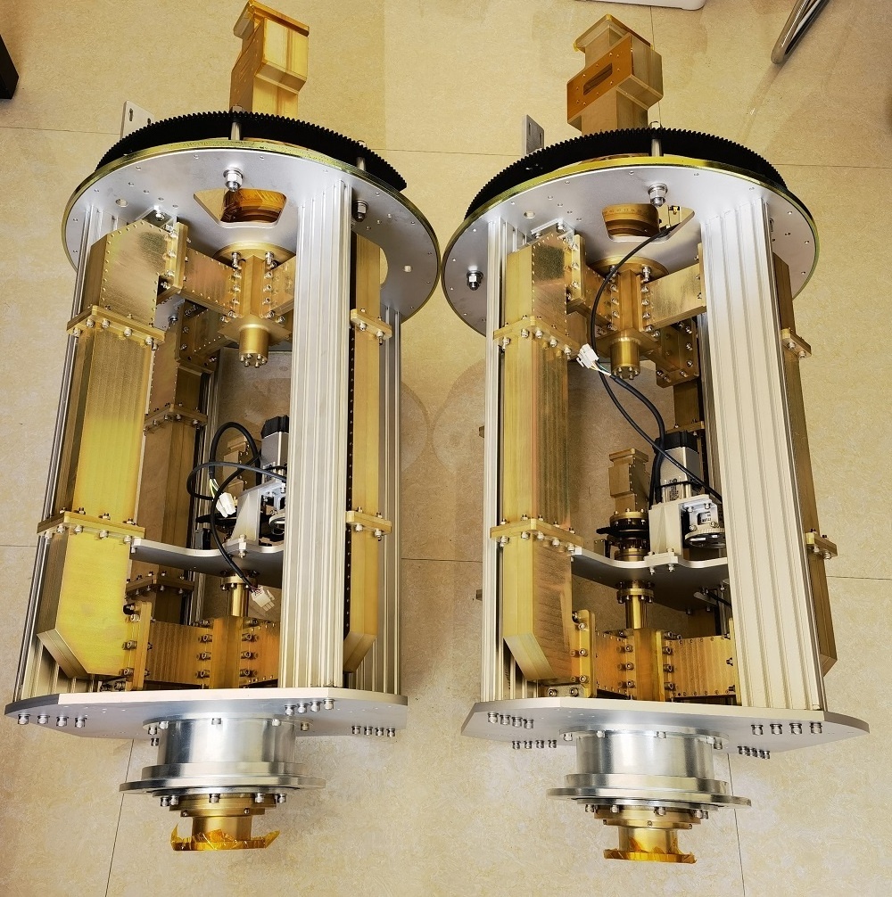 Large Aperture Antennas Receive Only Feed Network for Simultaneous C Band and Ku Band Operations