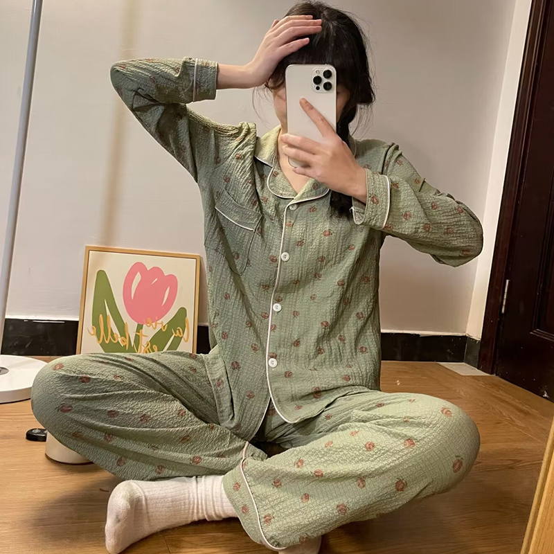 High quality pajamas Long sleeve pants 2 sets comfortable, soft and simple wholesale matching family pajamas