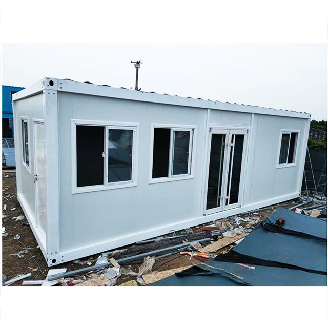 Modern and rapid construction of modular houses with bathrooms Casas containerized residential solar powered containers