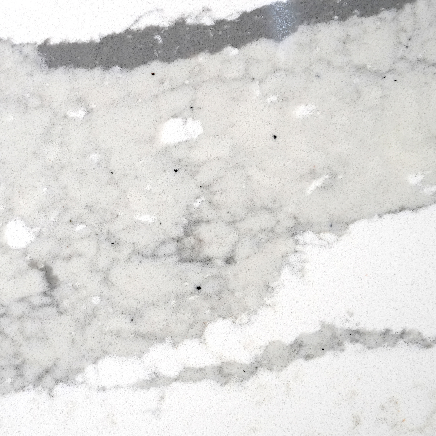 Runpin Artificial Quartz Stone White Calacatta Carrara Quartz Slab for Kitchen Countertop Table Top Wholesale Manufacturer