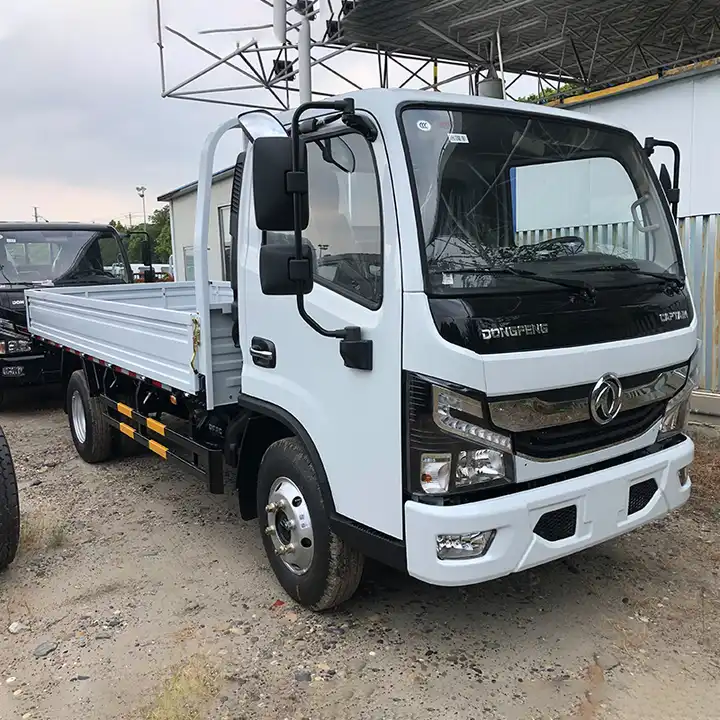 2023 New model Dongfeng Truck Lights Captain E series Engine 5 ton 4X2 light cargo truck