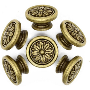 6PCS Vintage Antique Brass Knobs Handles - Large-Sized Knob Pulls with Embossed Floral Pattern, Made of Zinc Alloy