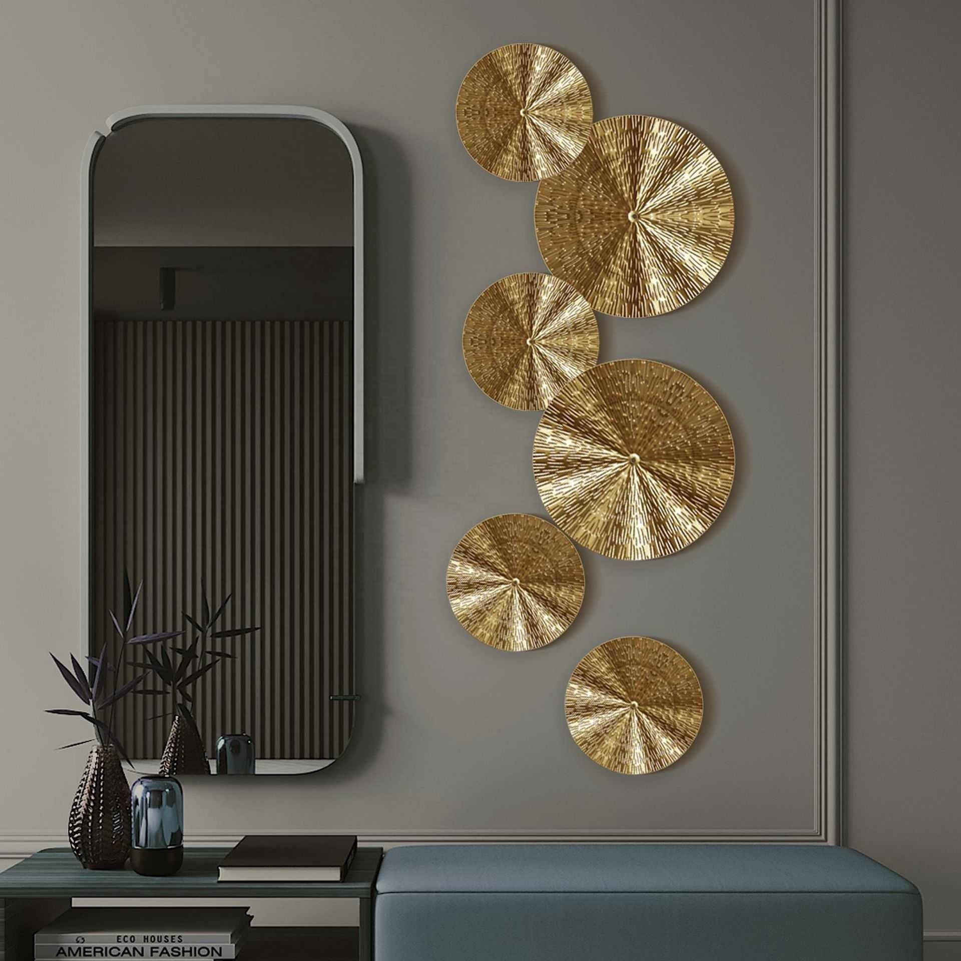 Light Luxury Gold round Disk Iron Wall Hanging Decorative Objects for Home and Room Decoration