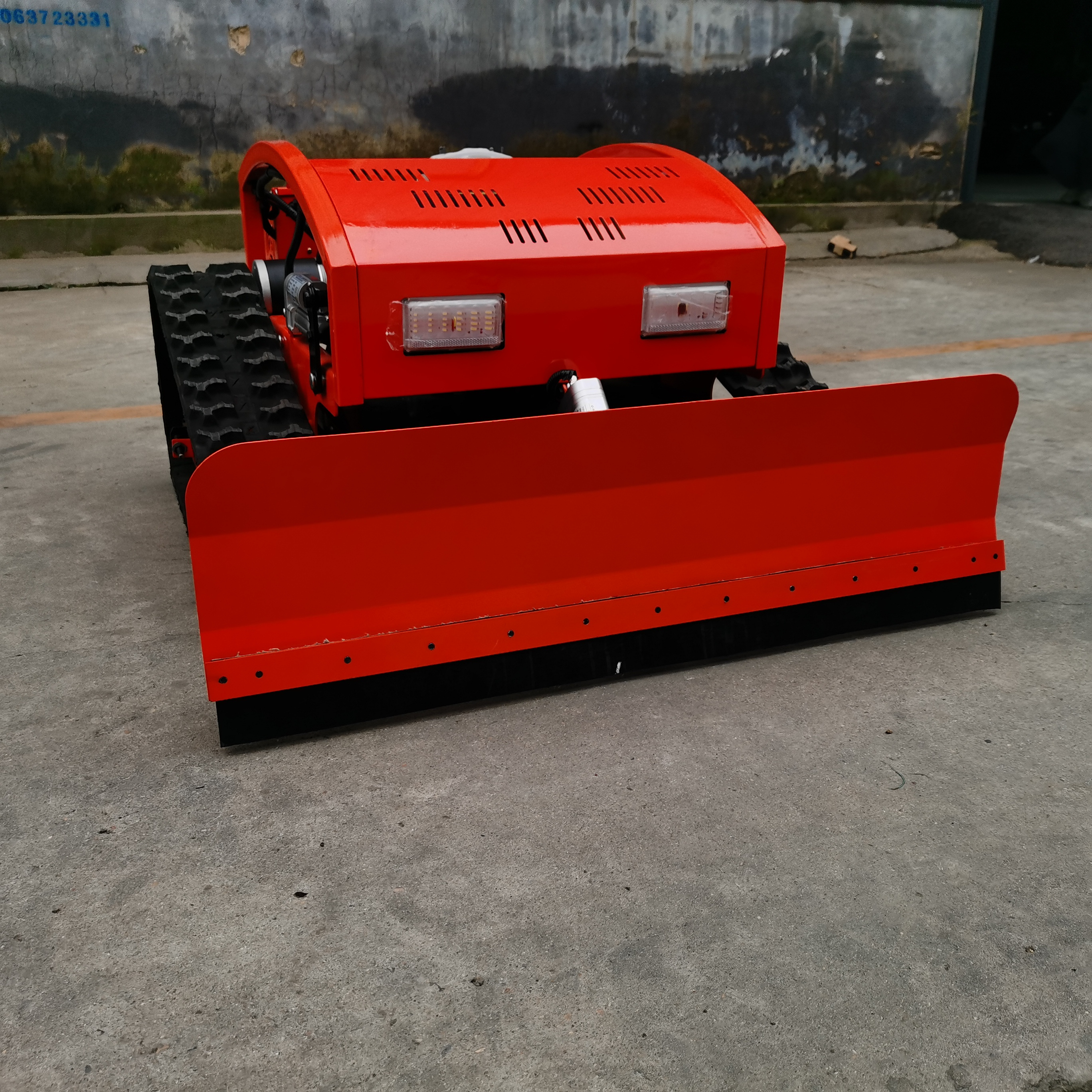 China Mini Upgraded Version Lawn Mower for Agriculture Remote Control Grassland Automatic Robot Gas Snow Plow Price