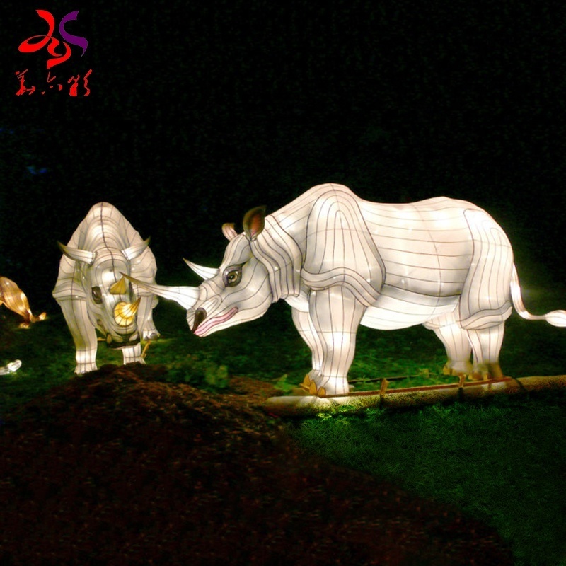 Outdoor Large LED Silk Lanterns Wholesale Chinese Silk Animal Lanterns