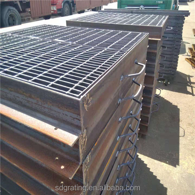 Wholesale Storm Drainage Cover Drainage Gutter with Stainless Steel Grating Cover