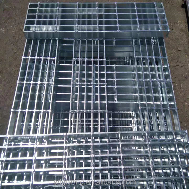 Galvanized Stair Steps Steel  Steel Treads Outdoor Steel Bar Grating Steps Industrial stair treads