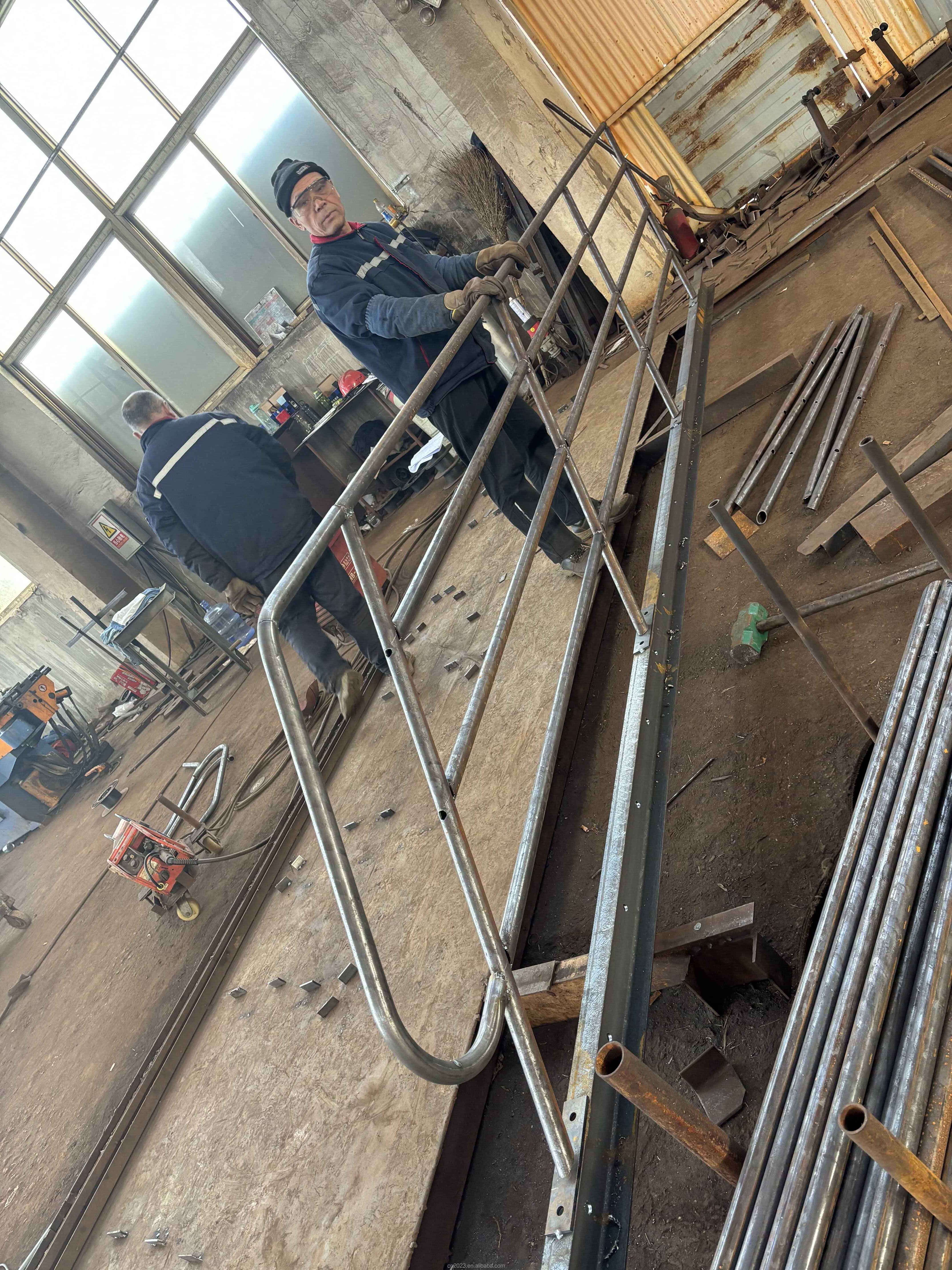 Galvanized Steel Pipe Handrail Railing Outdoor Metal Welding Stair Balustrade