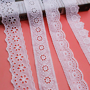 Fabric for Clothing Hot Selling Luxury Eyelet Trim Embroidery Lace Cotton Dress Cloth Material Fashionable Sewing Embroidery