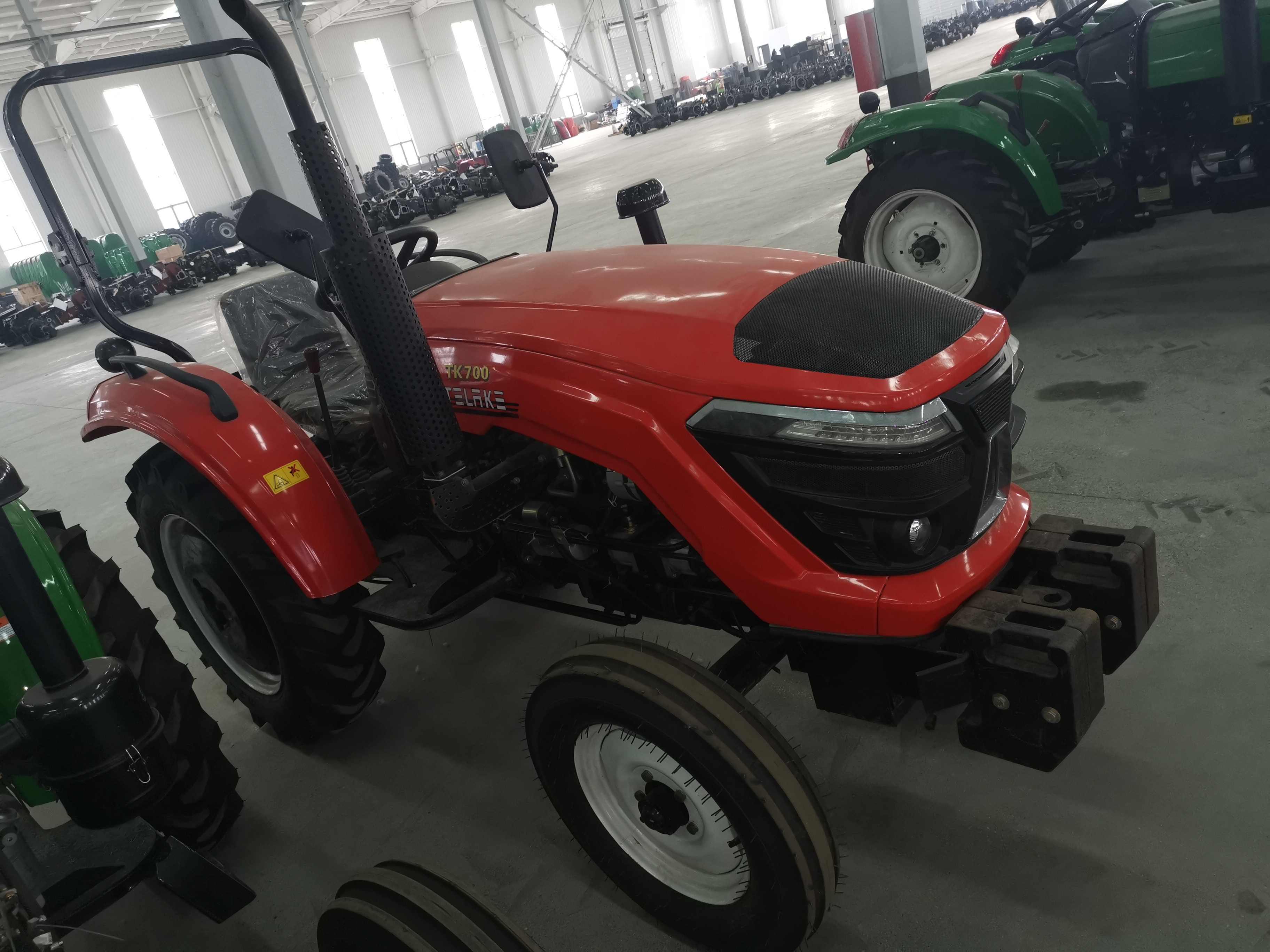 25hp price mini snow plow tractor seeder harvester mini tractor for sale mini 4x4 crawler 4x4 agricultural