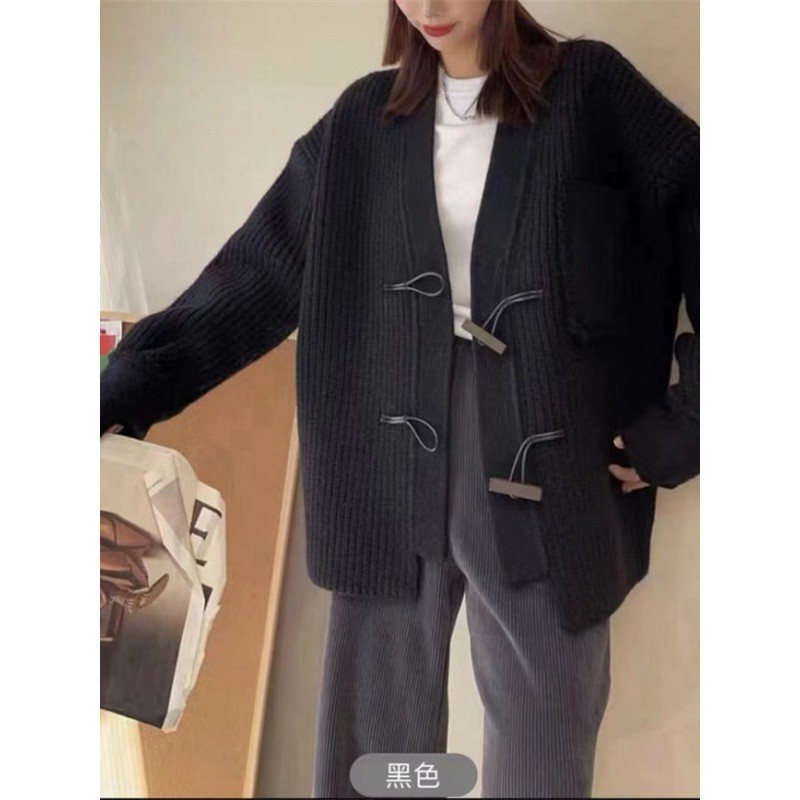 Korean version of autumn and winter new lazy style wooden buckle large knitted cardigan women's loose tassel sweater jacket