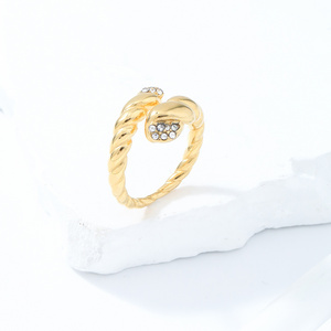 Ruigang Customized Wholesale Tarnish Free Trendy 18k Croissant Stainless Steel Rings For Women Zircon Paved Open Snake Rings