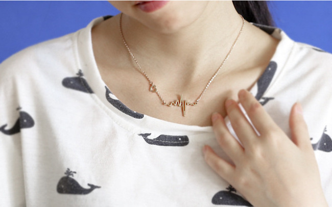 Yiwu Ruigang New Fashion Women Gold Silver Heart Beat Pendant Necklace Stainless Steel Chain