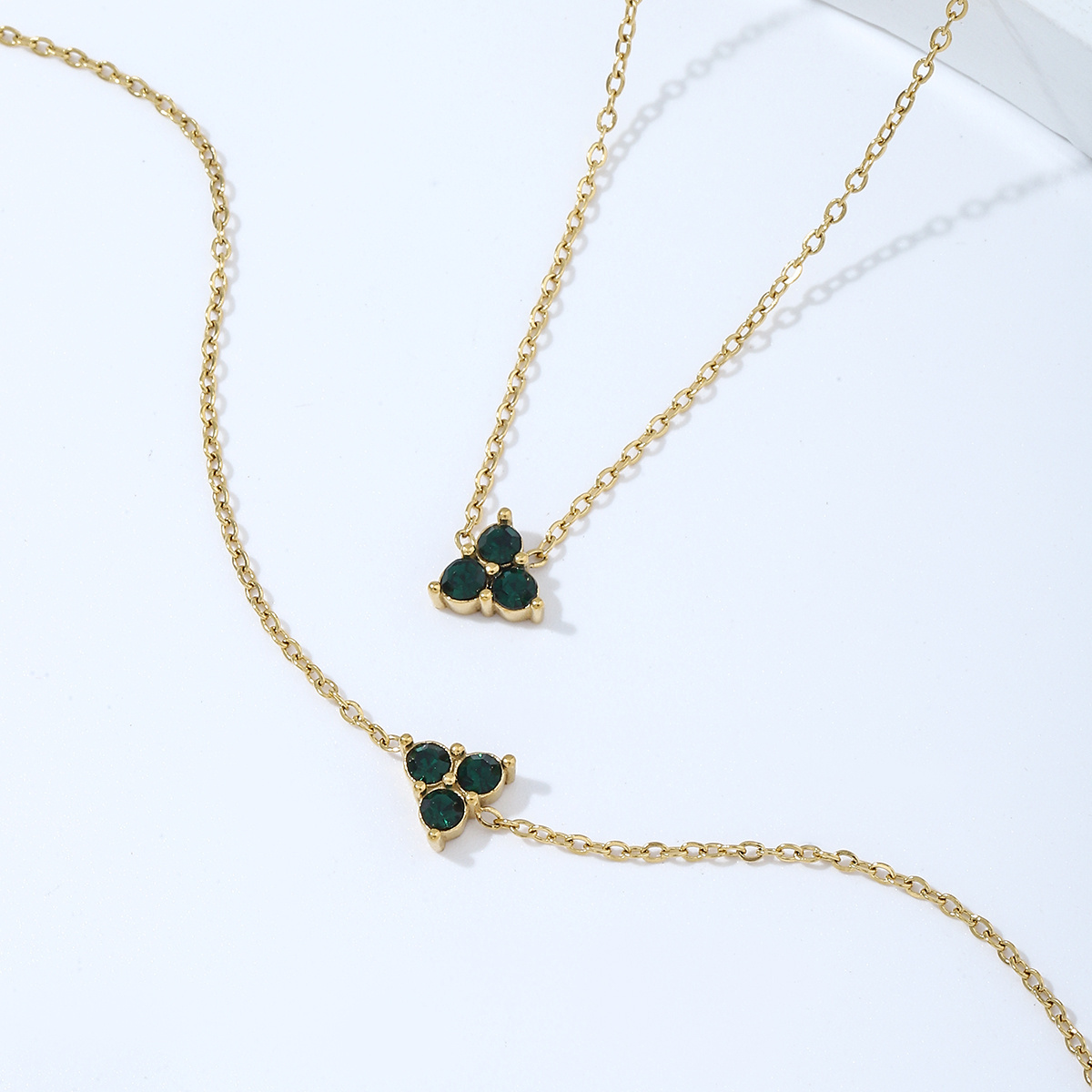 Ruigang CustomIzed Stainless Steel Emerald Clover Necklace Gold Flower Choker Necklace Iced Out Pave Diamond Necklace For Women