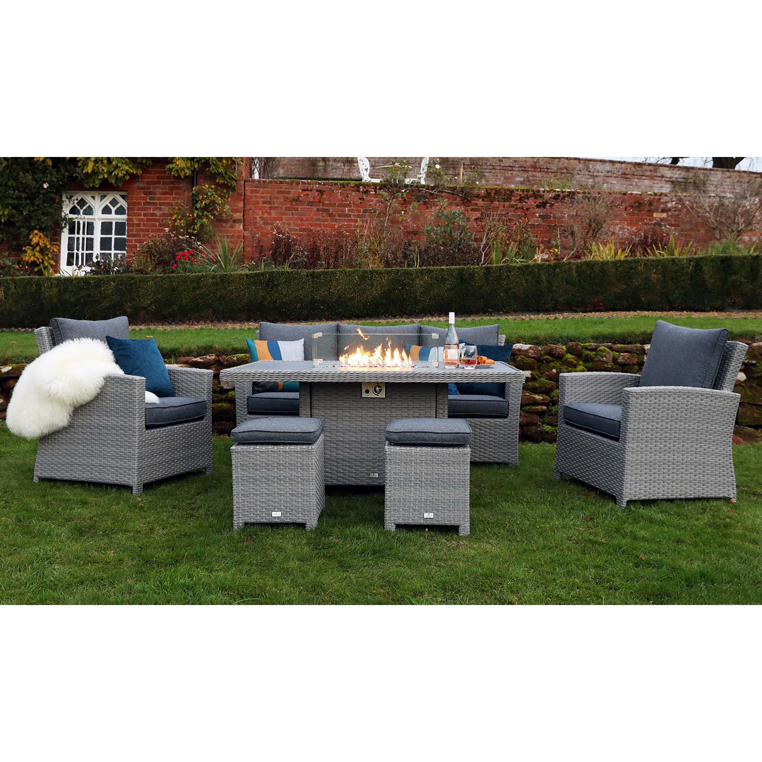 Rattan outdoor Sofa Patio Garden Furniture Wicker Garden Dining Table chair set with fire pit