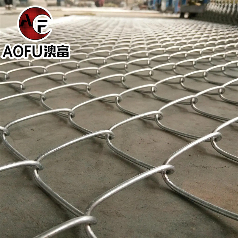 8 foot 6 foot galvanized diamond fence cyclone wire mesh pvc black vinyl coated chain link fence for 50ft 100ft