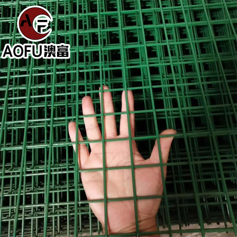 Green Pvc Coated Welded Wire Mesh Garden Pet Dog Cat Bird Aviary Rabbit Galvanized Welded Wire Mesh Netting Fence Panel