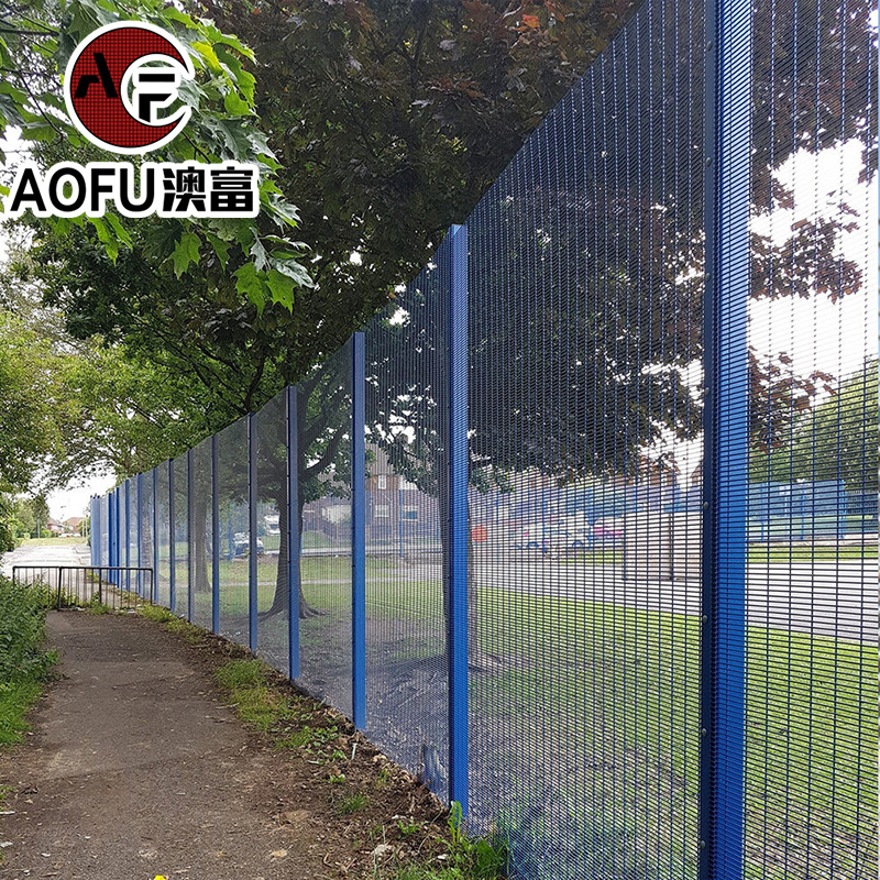 Wholesale Prices High Quality Barbed Wire Mesh 358fence / Safety Airport Fence / 358 Anti Climb Fence