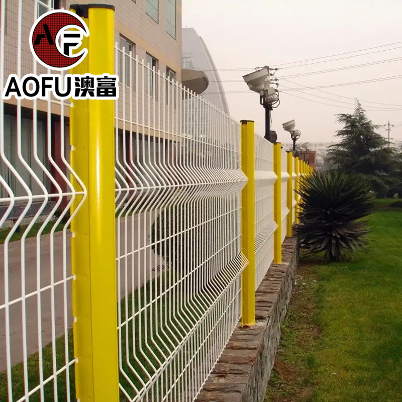 Wire mesh fence board PVC coated 3D curved fence 50 * 200mm factory garden welded mesh fence for sale