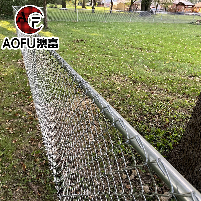 Manufacturer Residential Commercial 4ft 5ft 6ft 8ft 10ft Rolls Mesh Fencing Wire Mesh Green Chain link fence