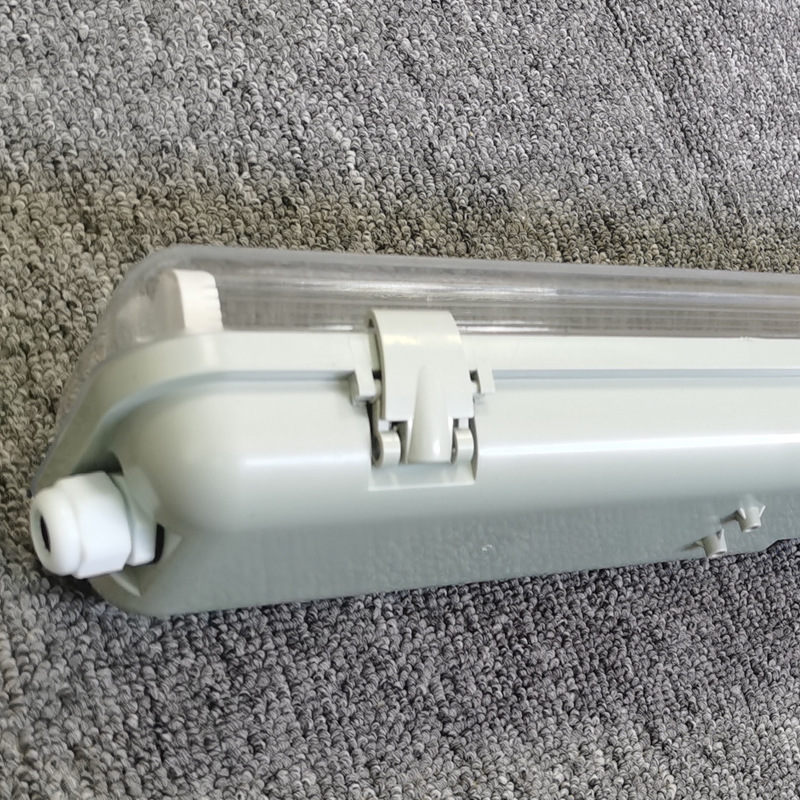 China IP65 LED T8 Waterproof Weatherproof Dustproof Fluorescent Tube Aquarium Triproof Light Lighting Fixture