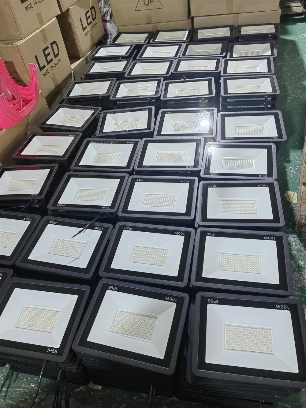 High power outdoor IP66 rechargeable motion sensor reflector led floodlight 10w 30w 50w 100w 200w 300w 400w 500w led flood light