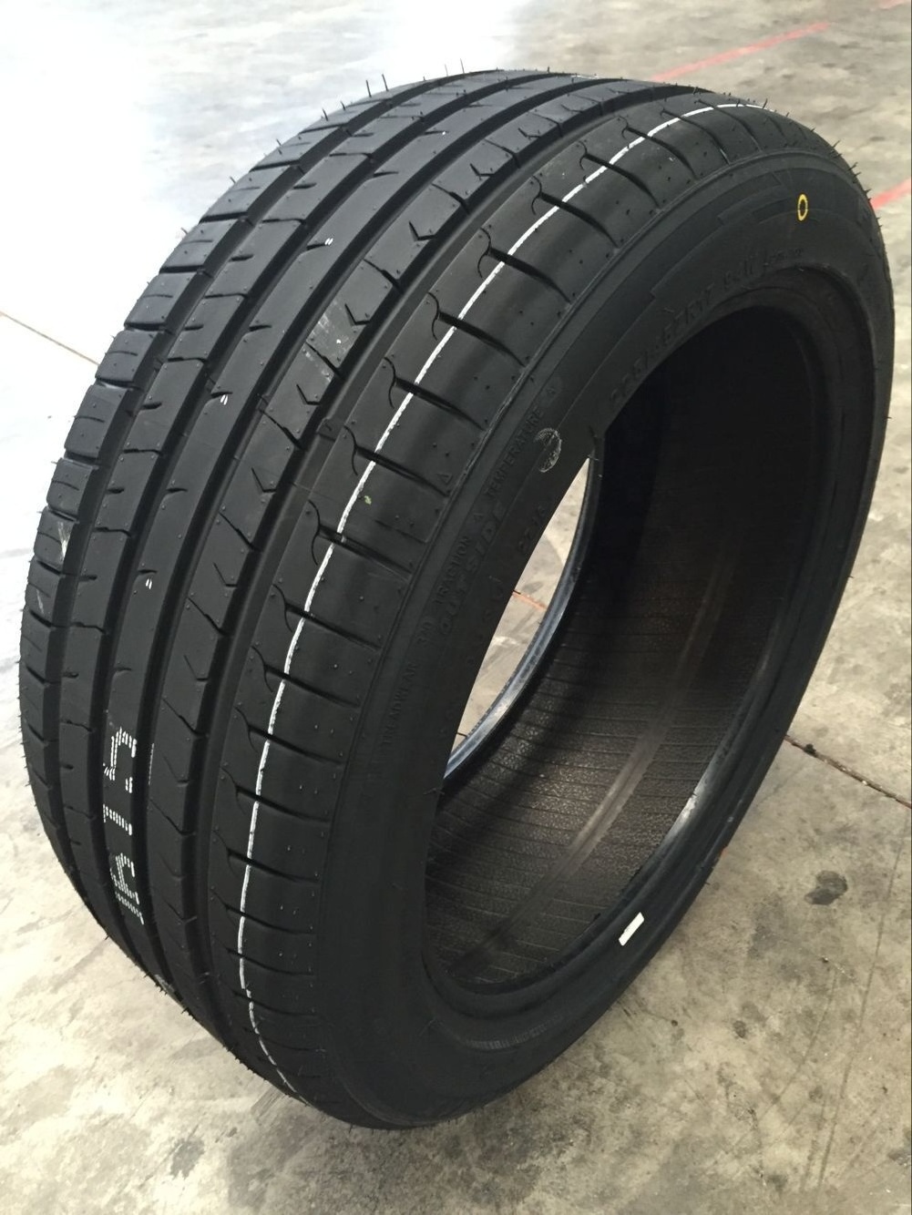 Passenger Car Tires  High Quality Tyres For Vehicles Summer Tires 255/55R20 255/45ZR20