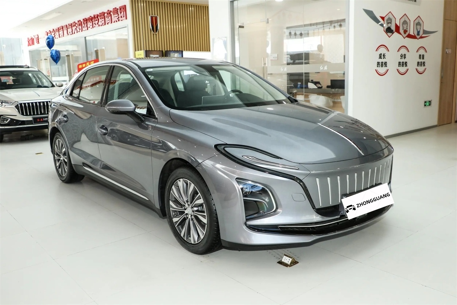 2022 2023 Hongqi E-Qm5 electric vehicles car Taxi (2023 plus) 431Km Battery Change Enjoyment 4Wheel New energy