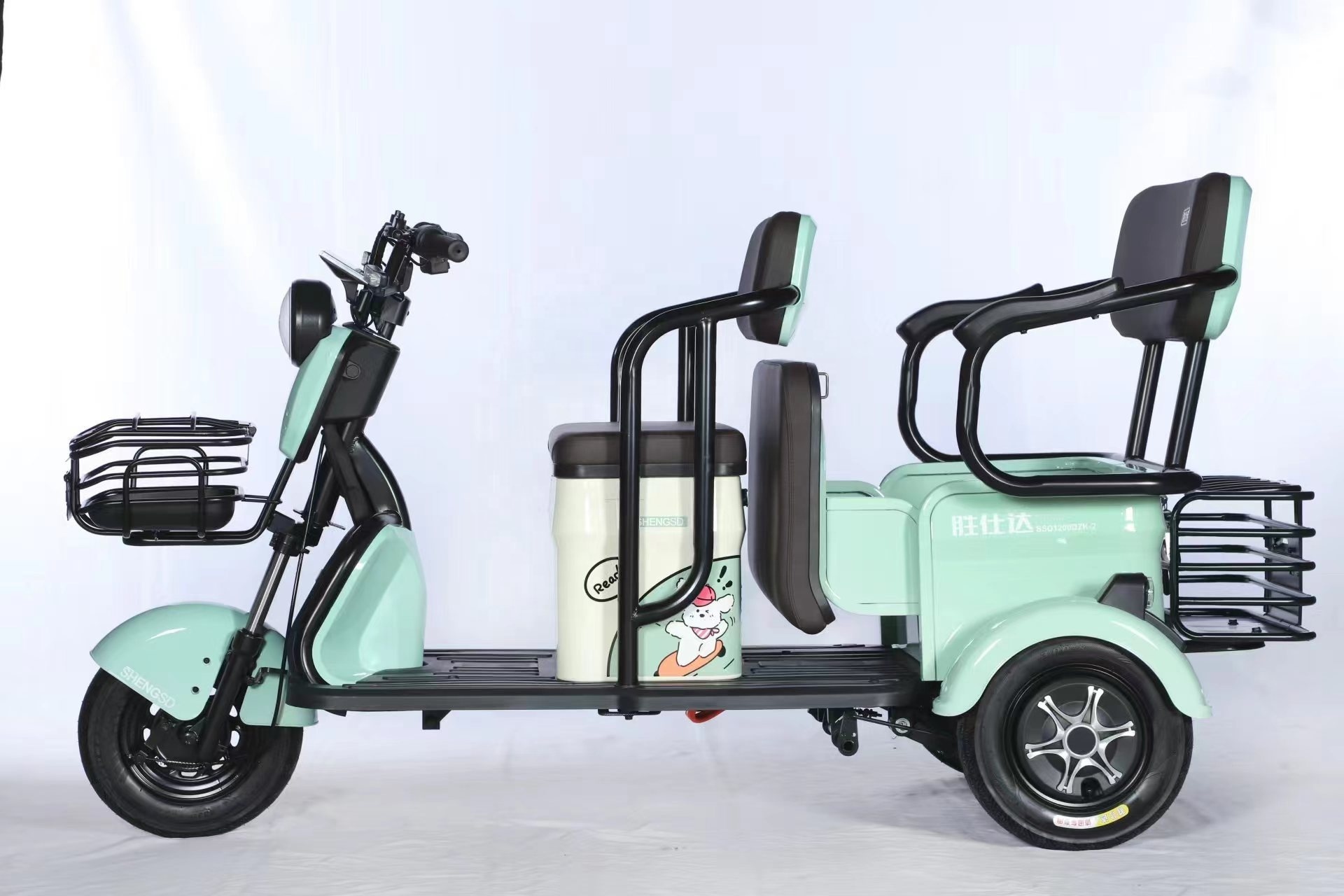 Factory price 3 wheel enclosed motorcycle tricycle cargo delivery van cargo tricycle