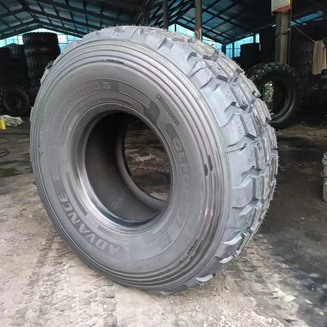 Car Tires for Light Trucks 185/75R16C 195/75R16C 205/75R16C 195R14C 195R15C Tires for Van/ MPV/ LT