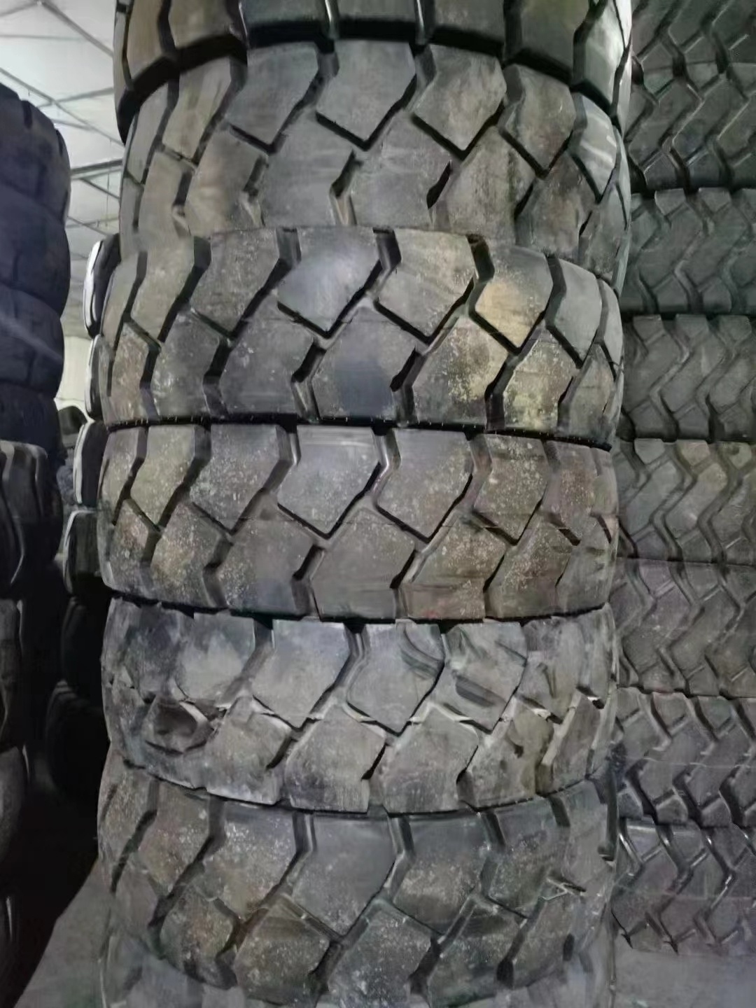 Heavy Truck Tires TBR 11R22.5 11225 Made from China Tyre Manufacturer