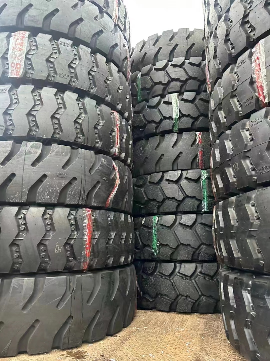 Heavy Truck Tires TBR 11R22.5 11225 Made from China Tyre Manufacturer