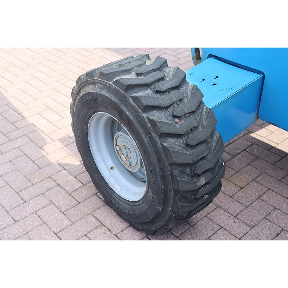 HNARL JLG Heavy Equipment Parts AWP Tyre 12-16.5 Foam Filled Tire 1271440GT 1271441GT for Genie S40 S45 Boom Lifts