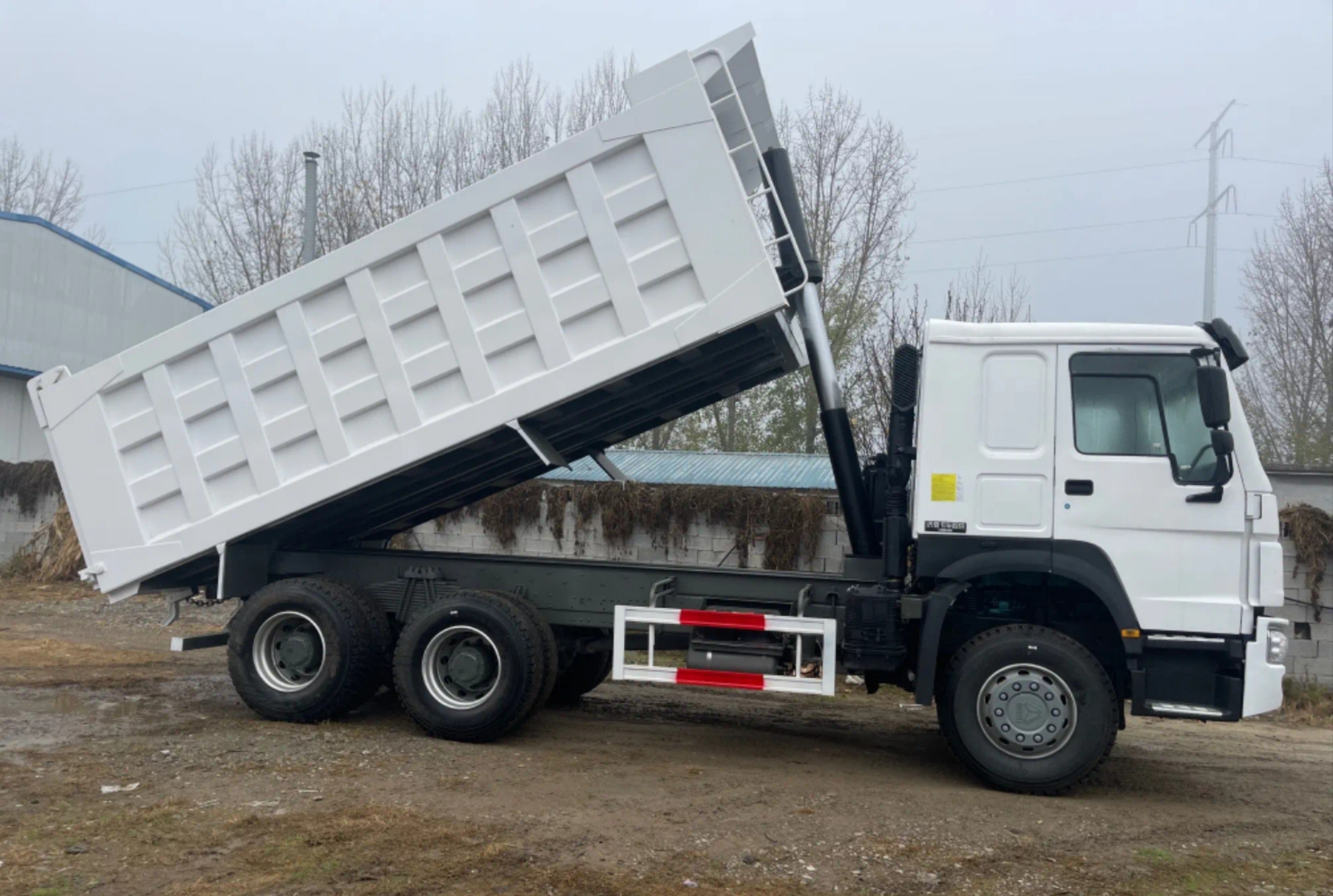 2023 new and used sinotruk howo  dump truck  50 ton A7 8x4 6X4  371 420 hp 10 12 wheel