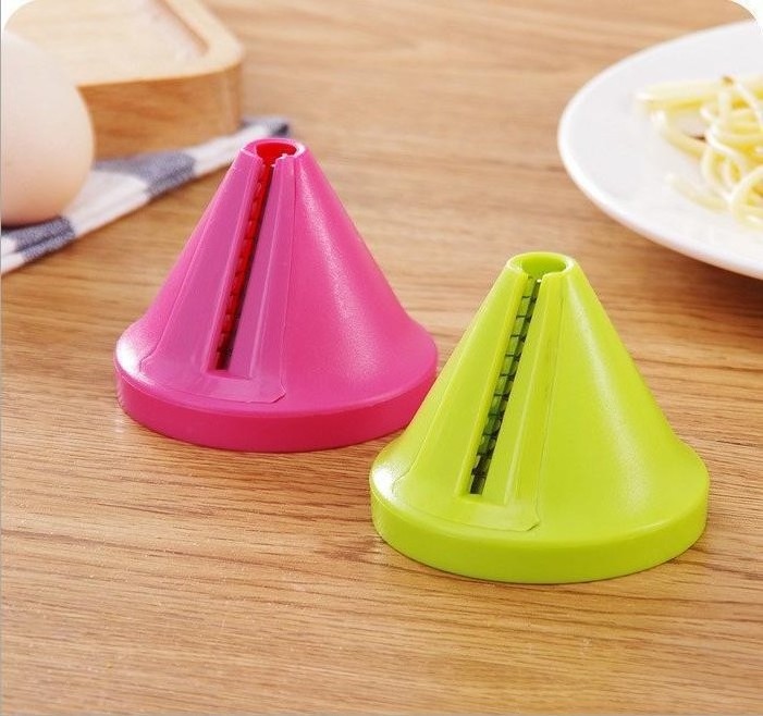 Kitchen multi-function vegetable cutter Creative spiral grater for home quick chopping of vegetables and fruits and vegetables