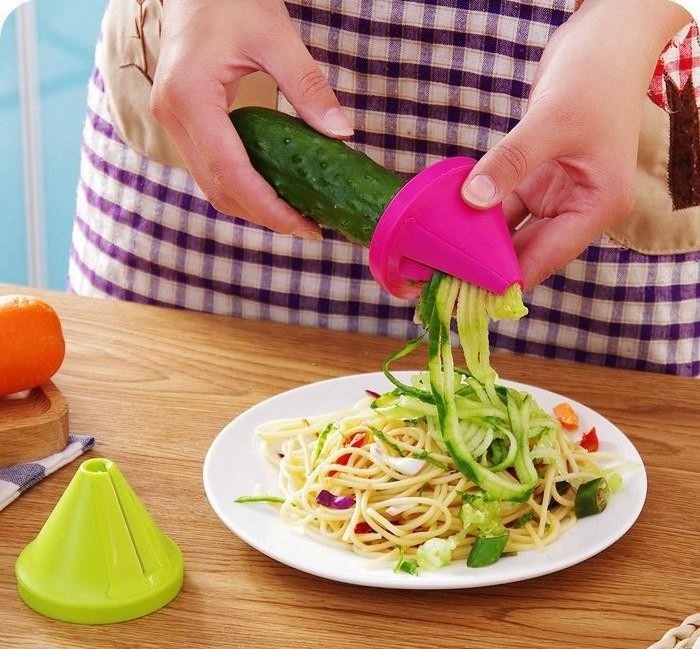 Kitchen multi-function vegetable cutter Creative spiral grater for home quick chopping of vegetables and fruits and vegetables