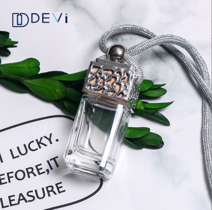 Empty Hanging Car Air Freshener Uniquely designed glass round bulb heart diamond shape car perfume bottle remove odor pendant