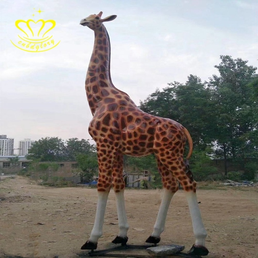 Outdoor plaza garden lawn Street Landscape decoration Design art sculpture Animal Fiberglass Giraffe Statue