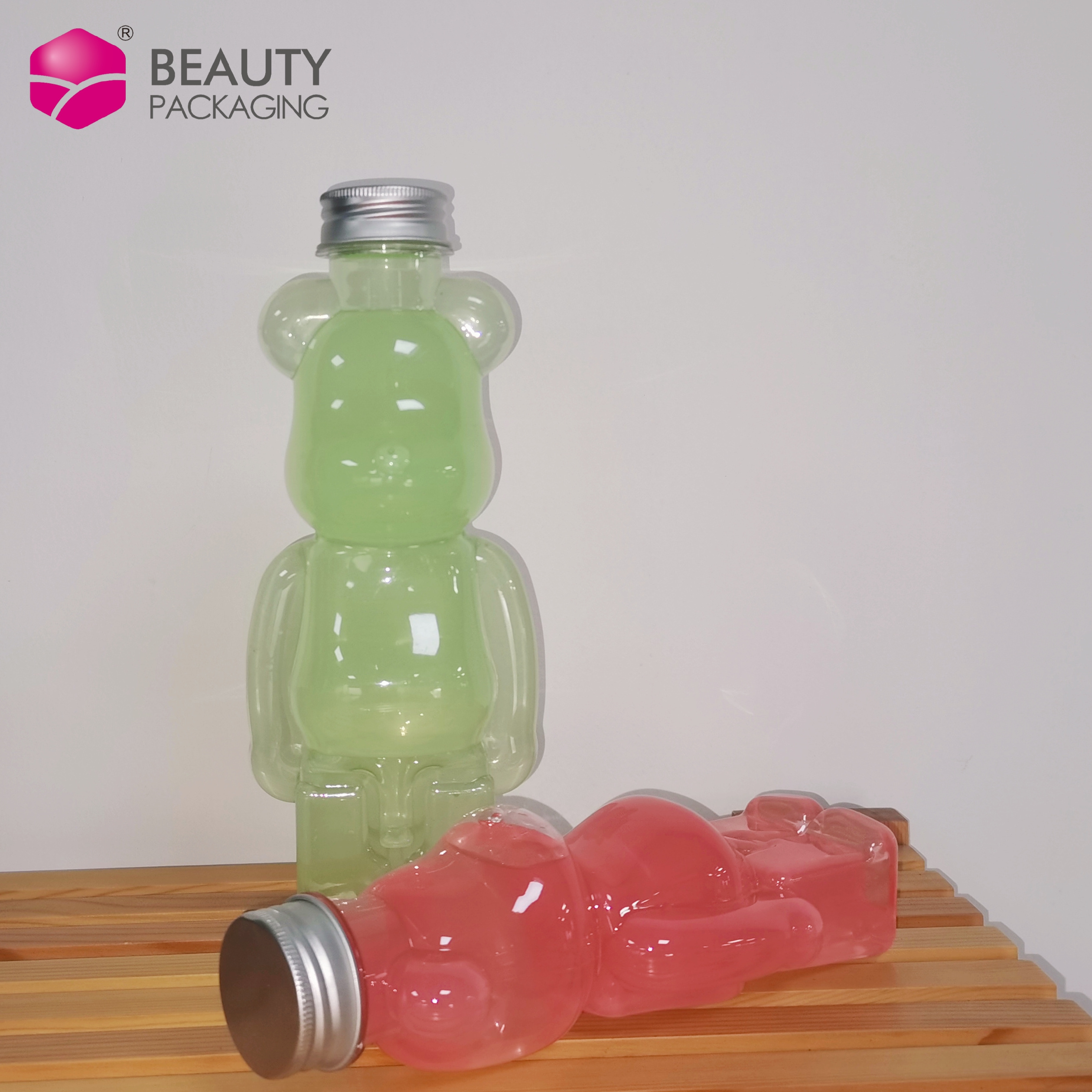 Attractive Fashion Design Cute Bear Shape Milk Tea Bottle Plastic 350ml 500ml Juice Beverage PET Plastic Bottle