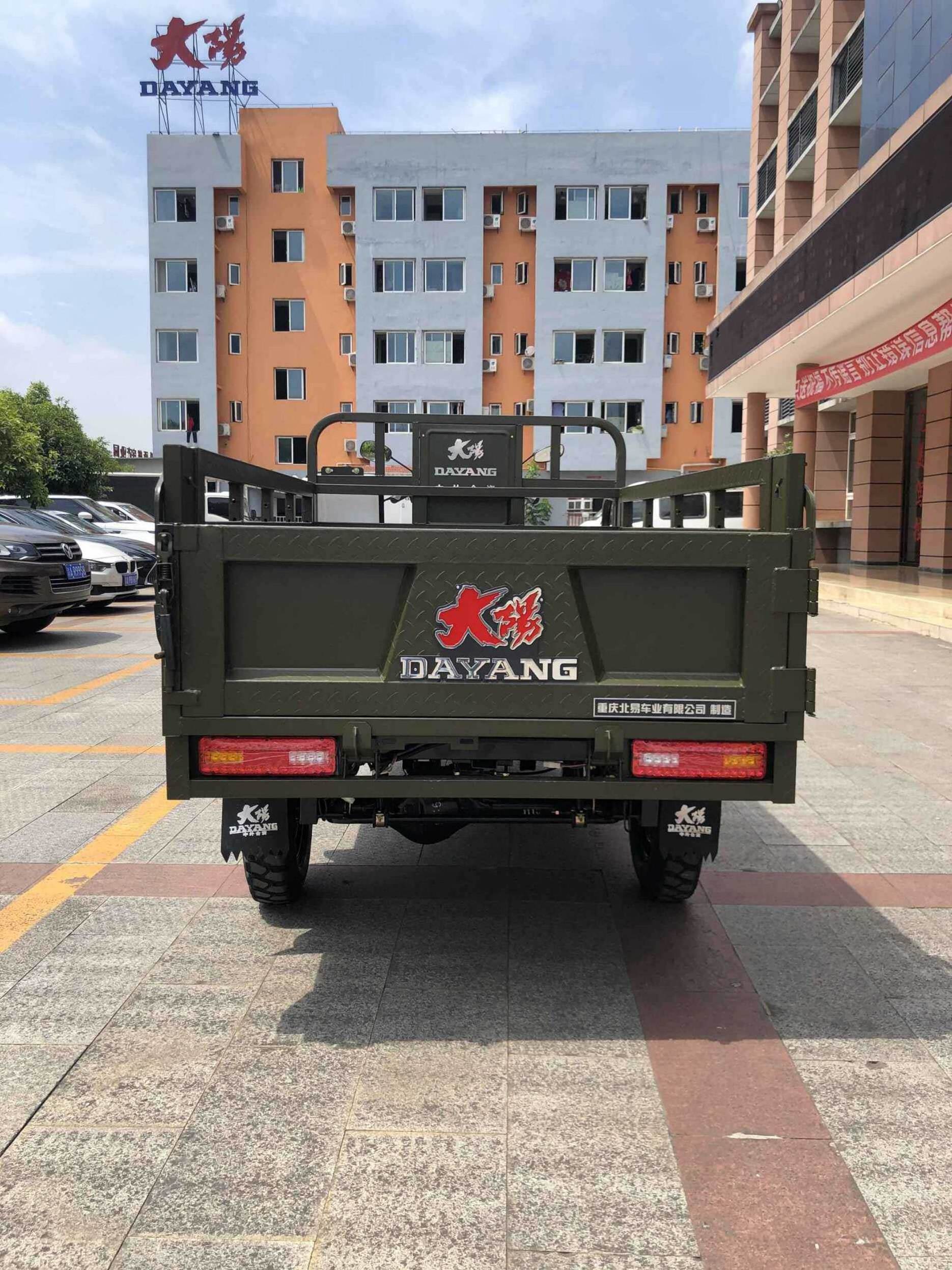 Factory Direct Sales Truck Cargo 3wheels Motorcycle Tricycle Body Clearance Customized Power Wheels Weight