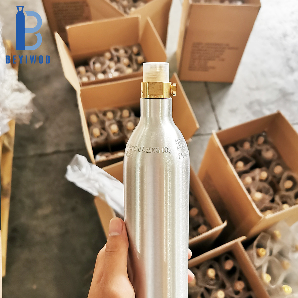 Portable Soda Beverage 425g 0.6L Aluminum Co2 Bottle Cylinder for Soda Machine Sparkling Water Carbonator home made seltzer