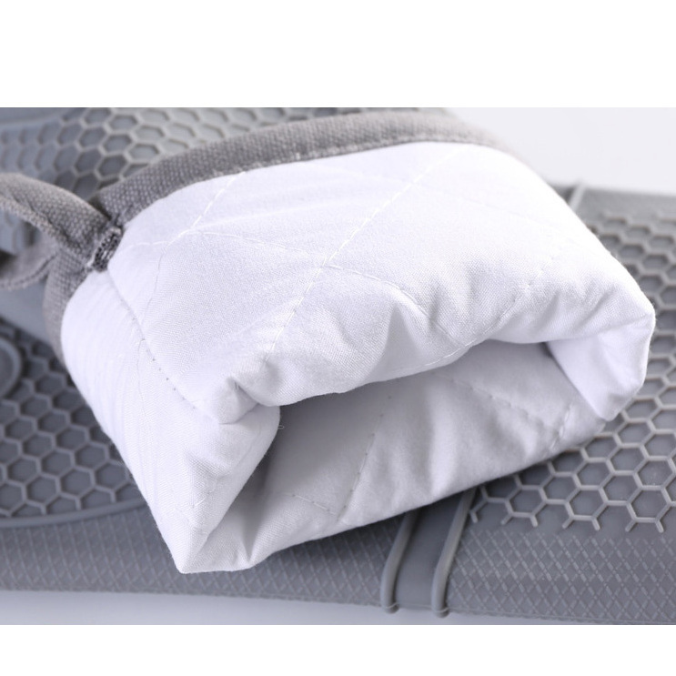 Wholesale Non-slip Heat Resistant Kitchen Pot Oven Bbq Silicone Gloves Safe Cotton Lining Microwave Oven Gloves