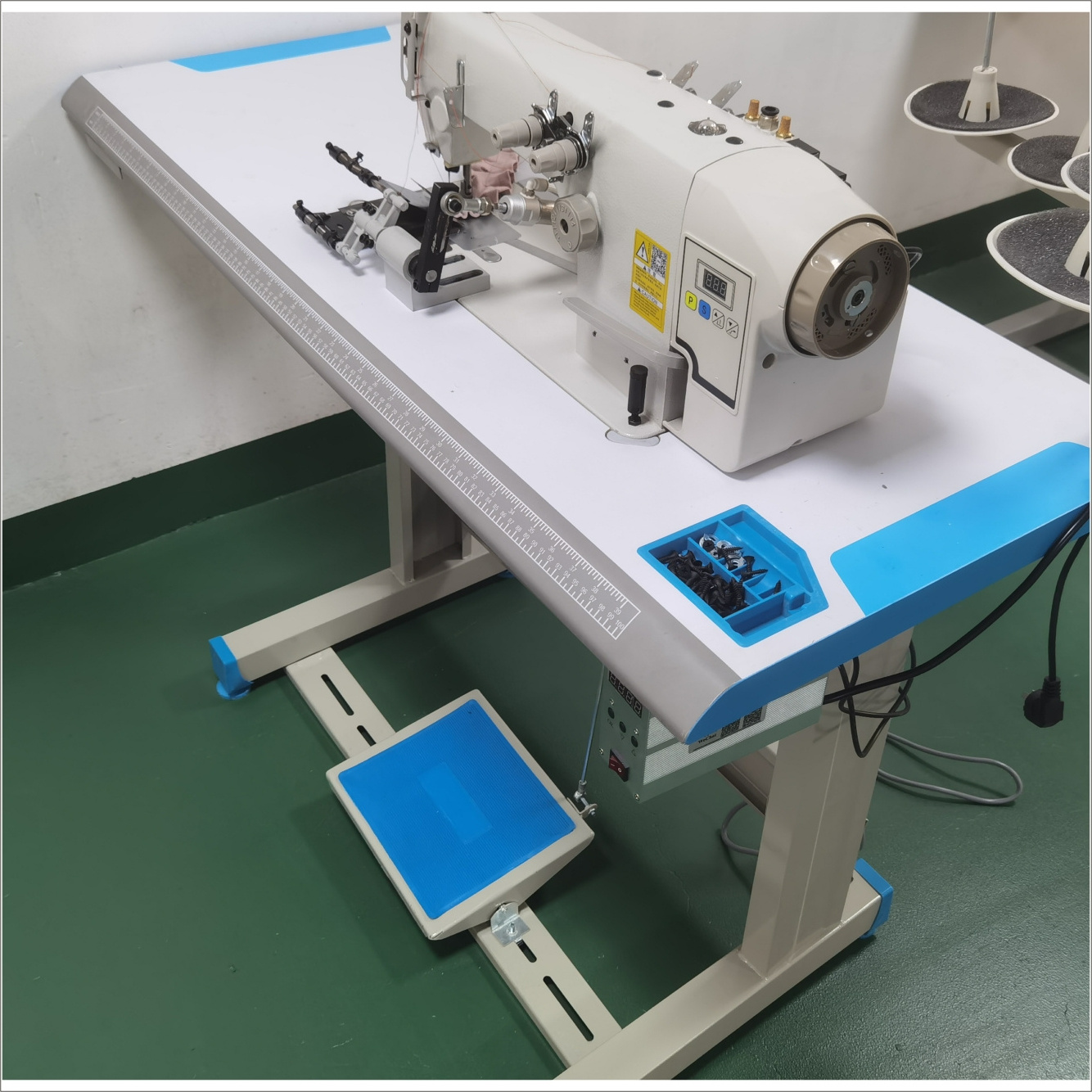 Bitop sewing machine table and stand for industrial sewing machine