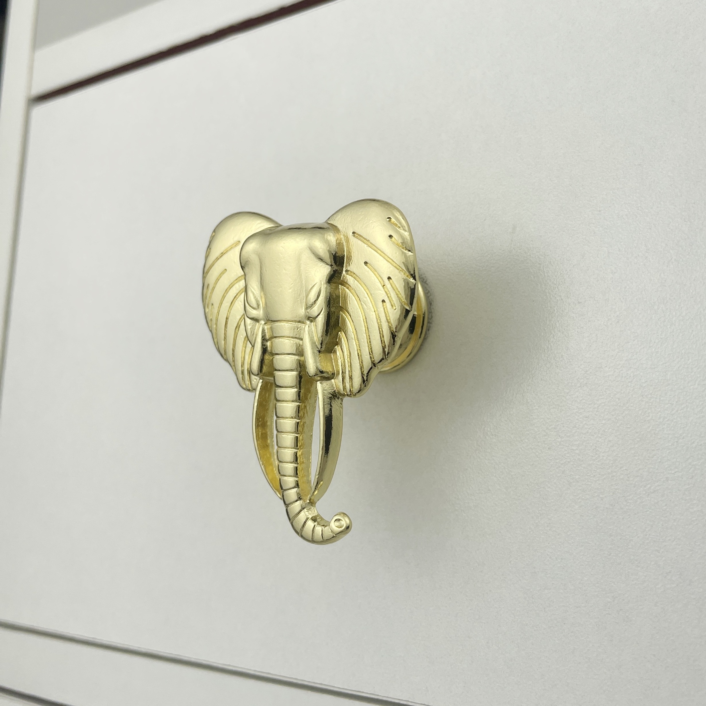 elephant cabinet handle Creative Kitchen Cabinet Handles gold silver  Drawer knobs Elephant Shape Wardrobe handles