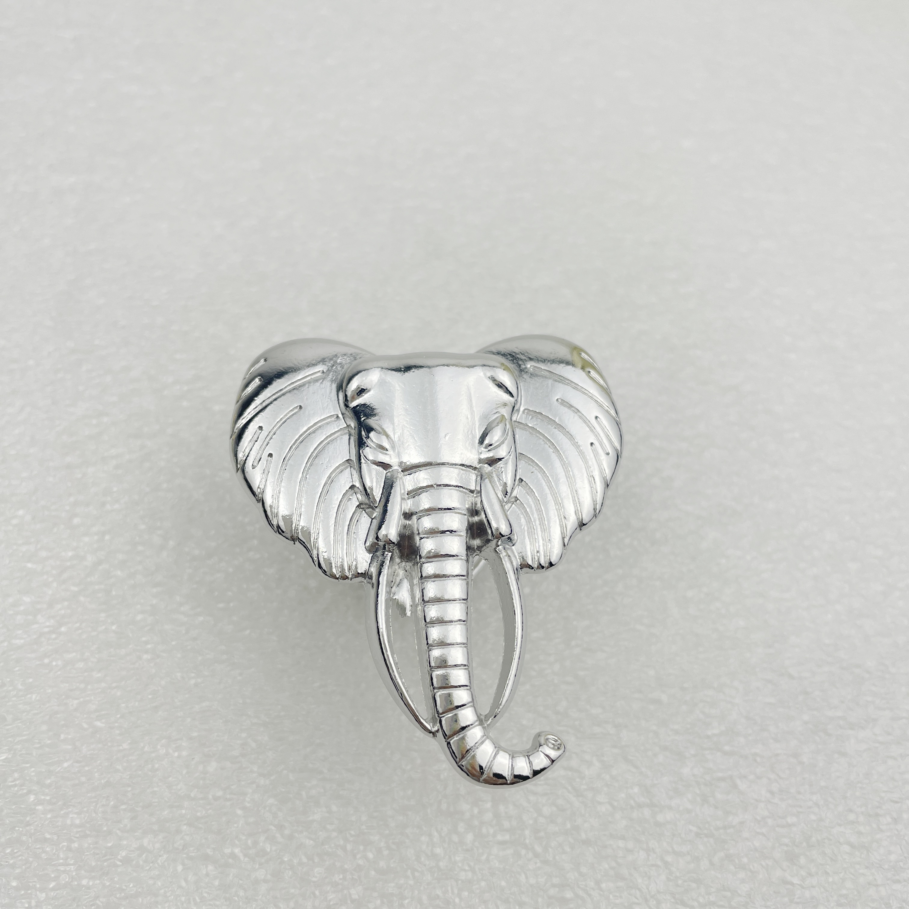 elephant cabinet handle Creative Kitchen Cabinet Handles gold silver  Drawer knobs Elephant Shape Wardrobe handles