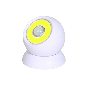 Waterproof Indoor/Outdoor LED Motion Sensor Light Battery Powered Wall Light Battery Operated Motion Spotlight