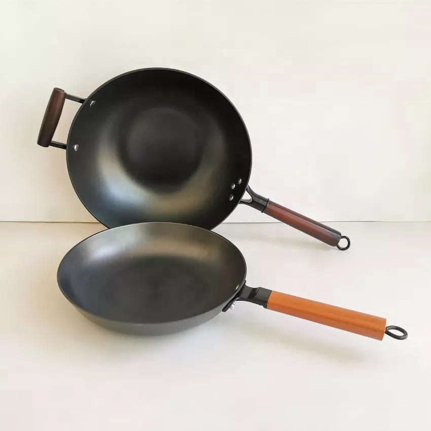 Light Weight Pre-Seasoned Non-Stick  Cast Iron Skillet And Wok With Stainless Steel Handle