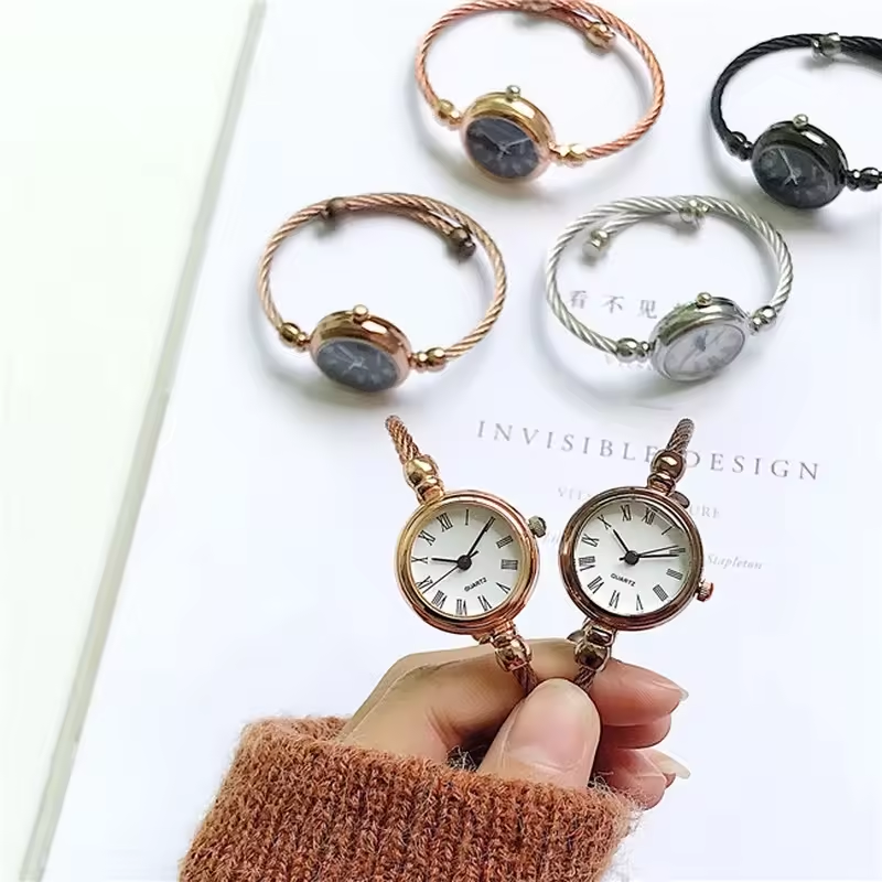 Small Gold Bangle Bracelet Luxury Watches Metal Retro Ladies Quartz Wristwatches Fashion Casual Women Dress Watch