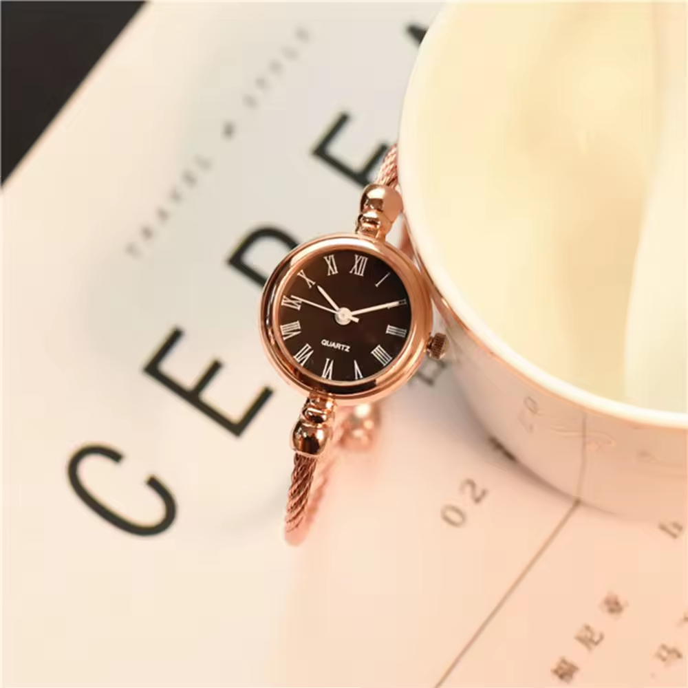 Small Gold Bangle Bracelet Luxury Watches Metal Retro Ladies Quartz Wristwatches Fashion Casual Women Dress Watch